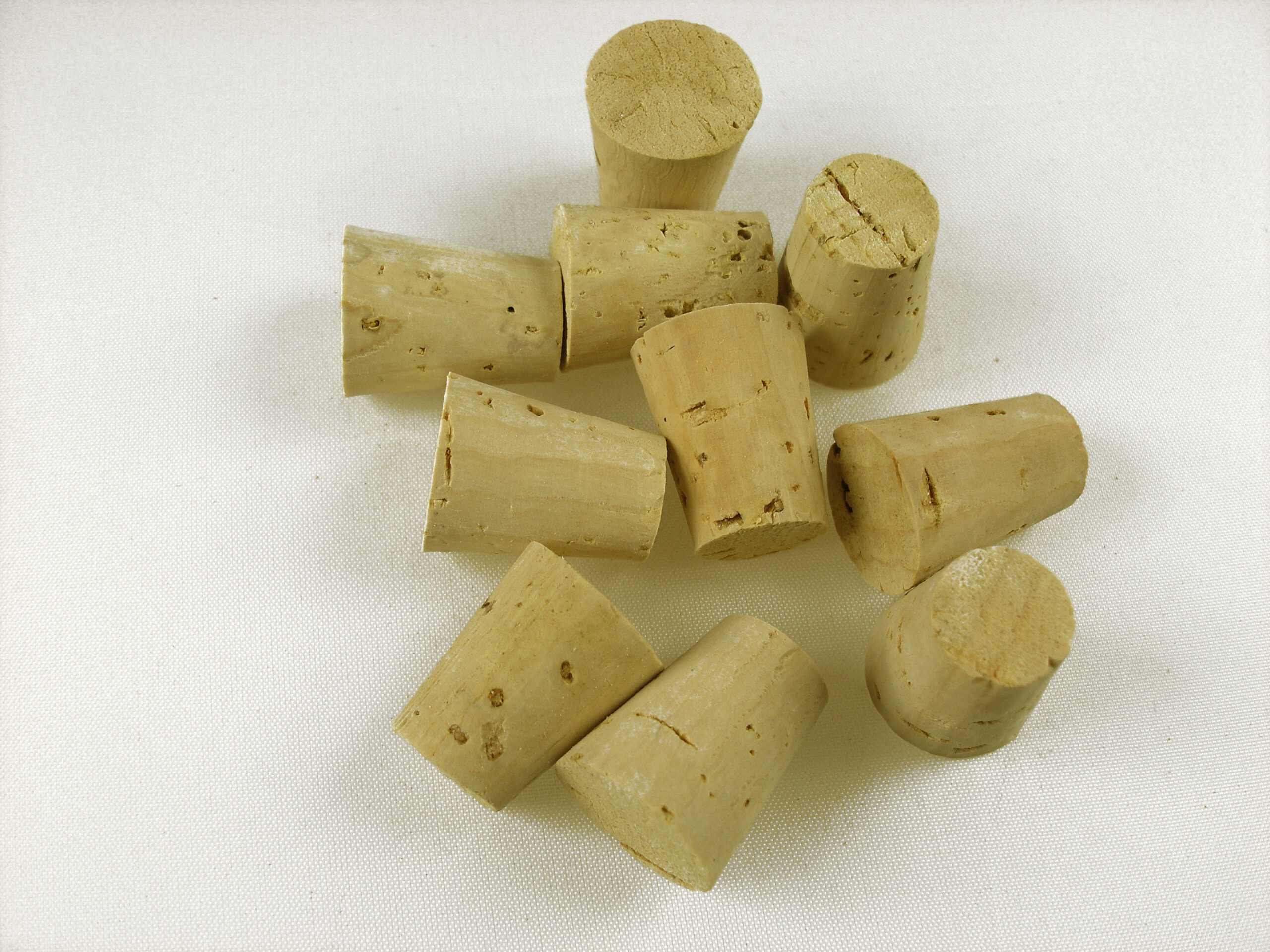 <strong>Size 000 </strong>Natural Tapered Cork